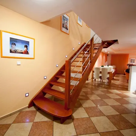 בית הארחה Dali 3*